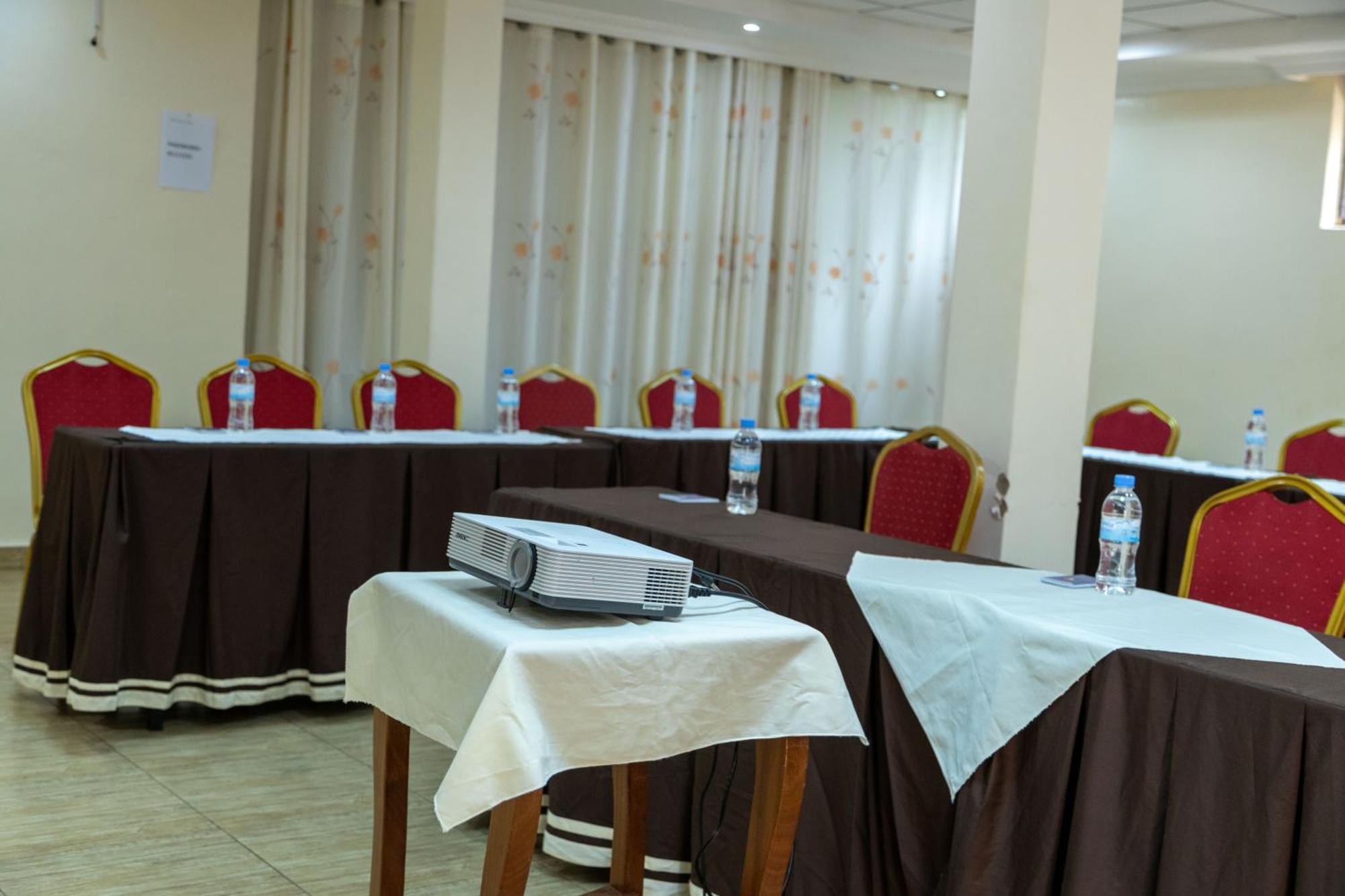 The Country Inn By Smart Haven Κιγκάλι Εξωτερικό φωτογραφία